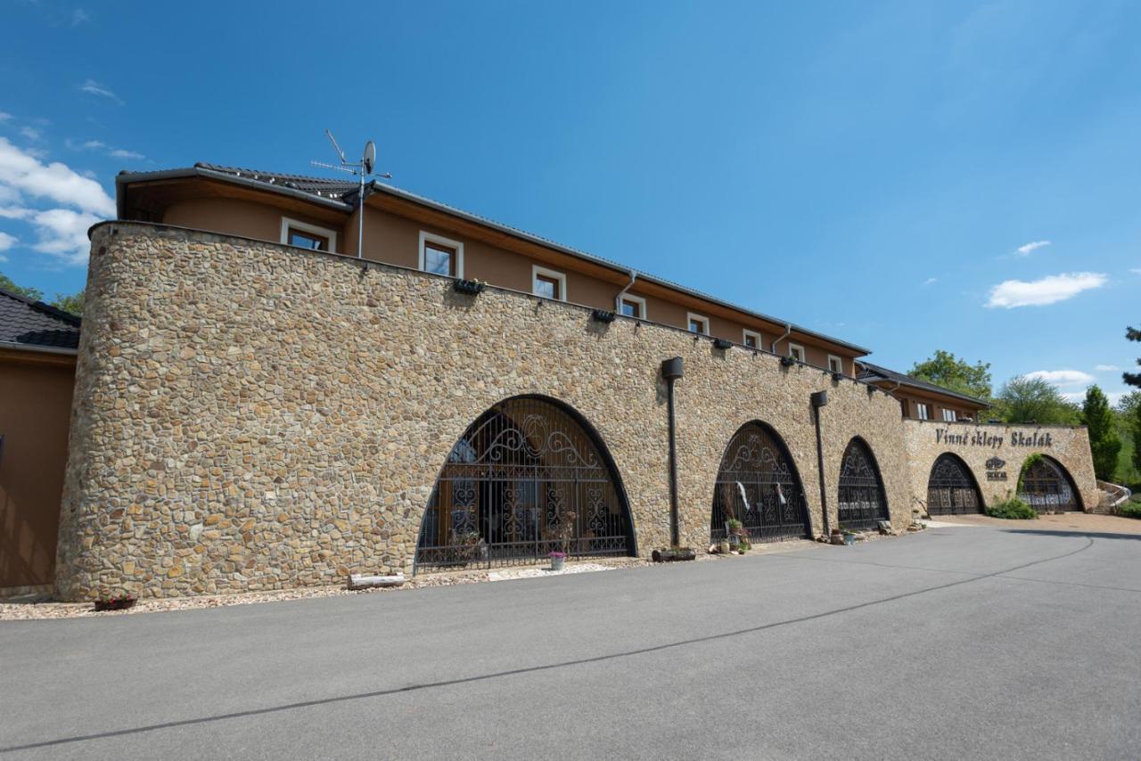 Vinne Sklepy Skalak Skalka  Exterior photo