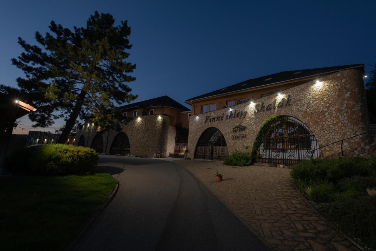 Vinne Sklepy Skalak Skalka  Exterior photo